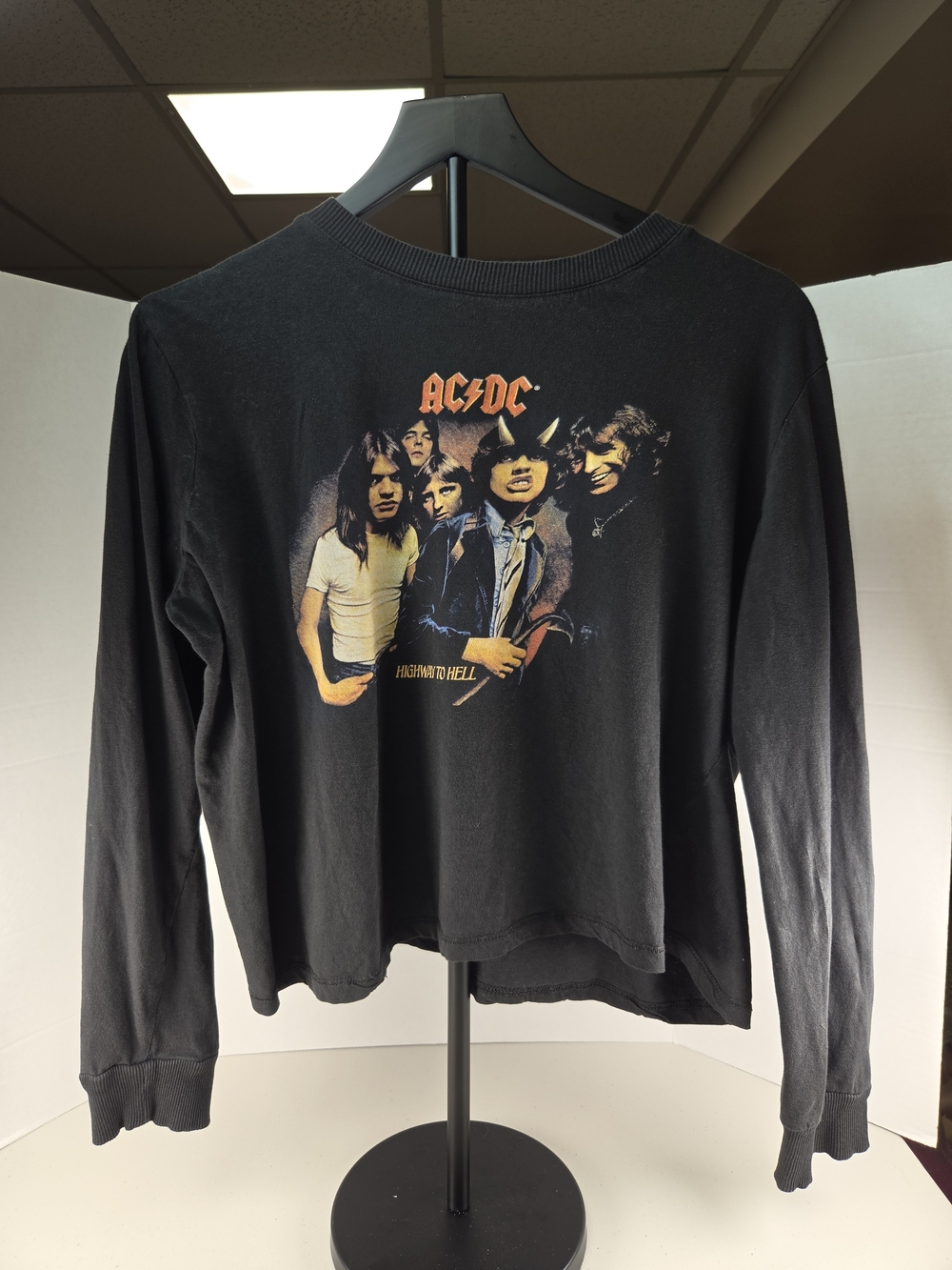 AC/DC Black Long-Sleeve Graphic Tee with Band Photo XL